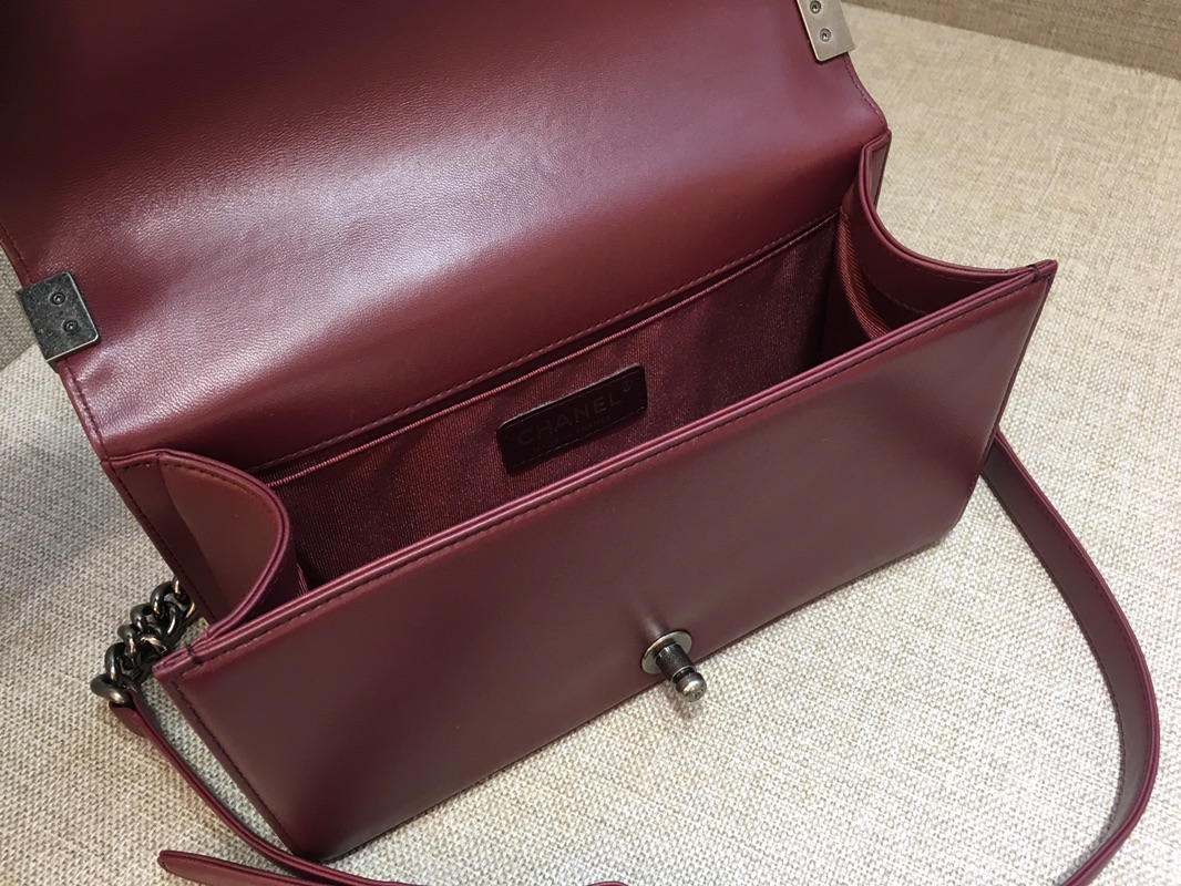 Lambskin Medium Boy Handbag Flap Bag A67086 Burgundy